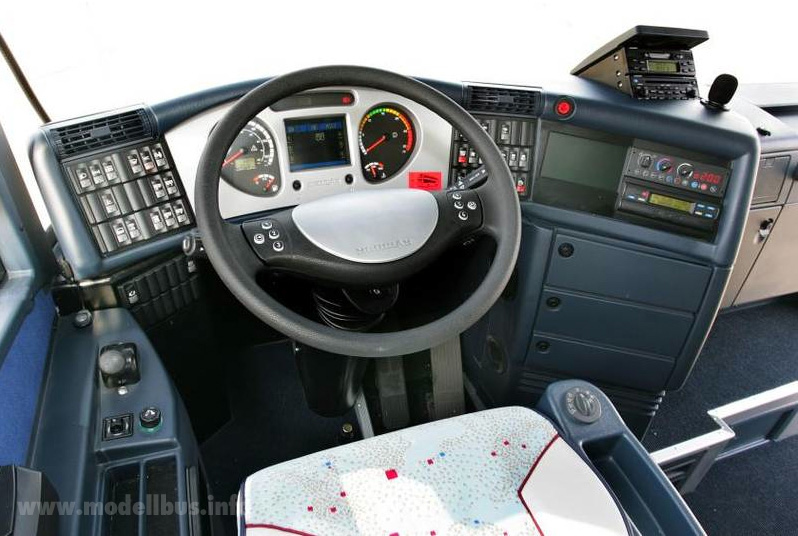 Neoplan Skyliner 2003 Cockpit modellbus info