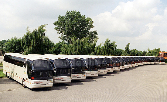 1997: 20 Neoplan Starliner für Auto Fischer - modellbus.info