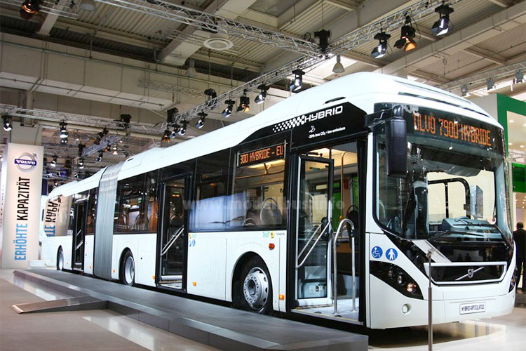 Volvo 7900 Hybrid Gelenkbus IAA 2014 - modellbus.info
