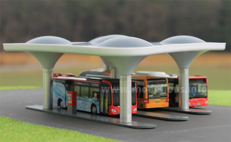 Rietze Busbahnhof - modellbus.info