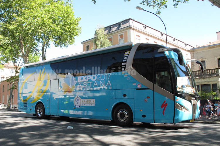 Teambus Astana Tour de France 2013 - modellbus.info