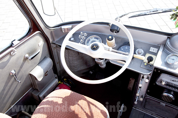 Setra S 6 Cockpit modellbus info