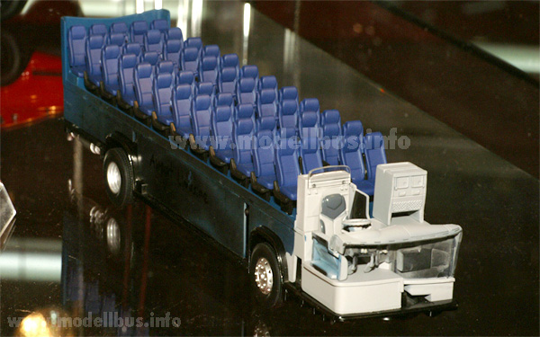 Kyosho Hino Selega modellbus.info