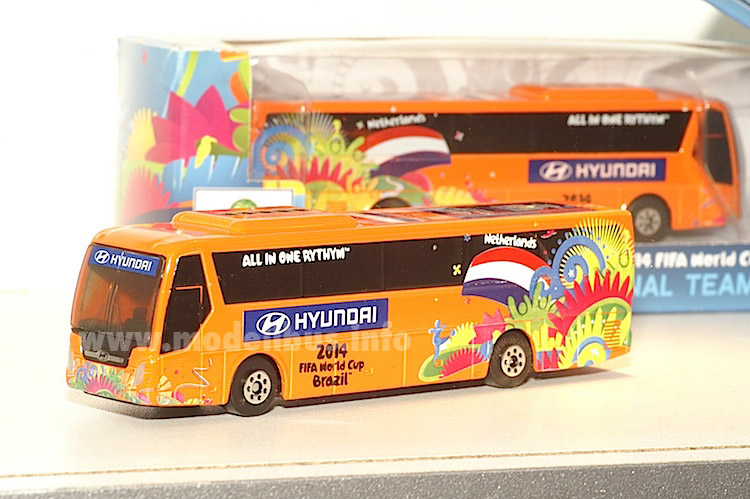 Bburago Hyundai Universe - modellbus.info